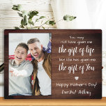 Rustic BONUS DAD Poem Custom Photo Vaderdag Fotoplaat<br><div class="desc">Verras je bonusvader of stapvader deze dag met een gepersonaliseerde fotoplaque. "Je hebt me misschien niet de git van het leven gegeven, maar het leven gaf me het geschenk van jou." Pas deze bonusplaque aan met favoriete foto, bericht en naam.. Bezoek ons collectie voor de beste vaderdag en gepersonaliseerde vaders...</div>