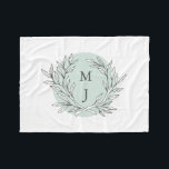 Rustic Bough Wreath Monogrammed Blanket Fleece Deken<br><div class="desc">Een ,  met de hand getekende lijsten je monogram op deze aanpasbare vlootsdeken. U plukt de achtergrondkleur voor een douane kijkt.</div>
