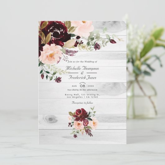 Rustic Bourgogne en Blush Floral QR Code Weddensch Kaart (Staand voorkant)