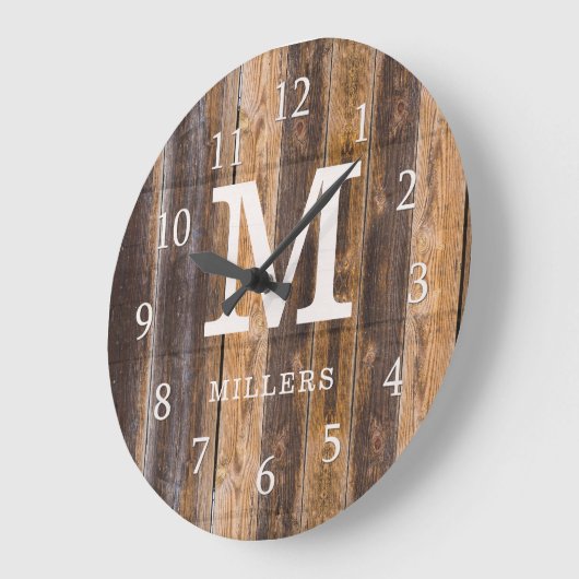 Rustic Brown Pallet Wood Familienaam Monogramed Grote Klok (Hoek)