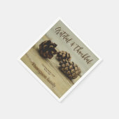 Rustic Brown Pinecones Custom Name Thanksgiving Servet (Hoek)