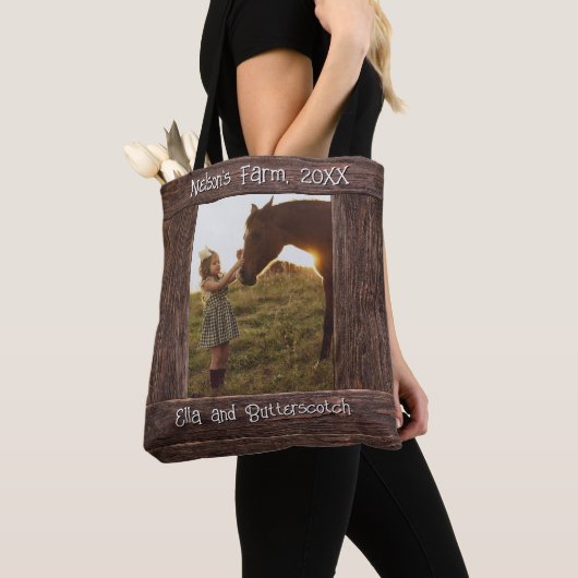 Rustic Brown Wood Text Editable Faux Photo Frame Tote Bag (Dichtbij)
