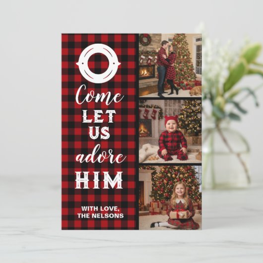 Rustic Buffalo Plaid Come Let Us Adore Him Photo Feestdagenkaart (Staand voorkant)