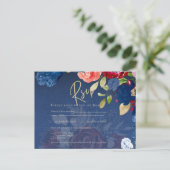 Rustic Burgundy Blue Floral Wedding RSVP Briefkaart (Staand voorkant)