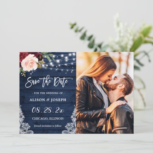 Rustic Burgundy Blue String Lights Weddenfoto Save The Date (Staand voorkant)