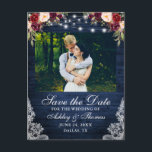 Rustic Burgundy Floral Blue Wood Lights Foto Aankondigingskaart<br><div class="desc">Rustic Blue Wood String Lights Waterverf Burgundy Marsala Floral,  bruine rozen,  roze rozen en groen Lace Wedding Save the Date Briefkaart</div>