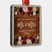 Rustic Burgundy Floral Eerste Kersthuwelijk Metalen Ornament (Rechts)