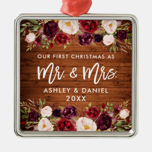 Rustic Burgundy Floral Eerste Kersthuwelijk Metalen Ornament (Voorkant)