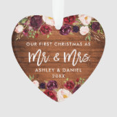 Rustic Burgundy Floral Eerste Kersthuwelijk Ornament (voorkant)