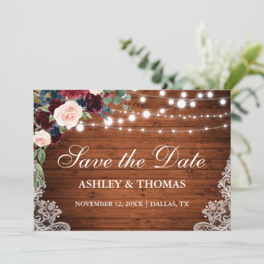 Rustic Burgundy Floral Lace Wood Save the Date (Staand voorkant)