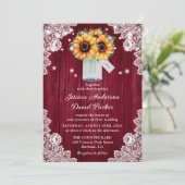 Rustic Burgundy Lace Mason Jar Sunflower Wedding Kaart (Staand voorkant)