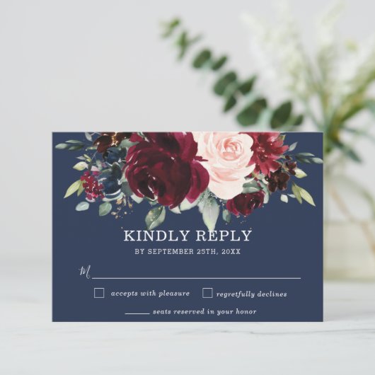 Rustic Burgundy Navy Blush Floral Greenery Wedding RSVP Kaartje (Staand voorkant)
