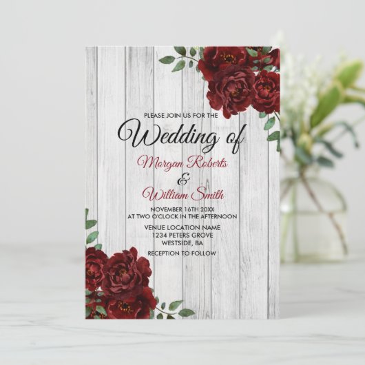 Rustic Burgundy Roos Romantic Wedding Invitation Kaart (Staand voorkant)