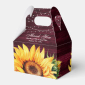 Rustic Burgundy Wood Sunflower Wedding Favor Box Bedankdoosjes (Achterkant)