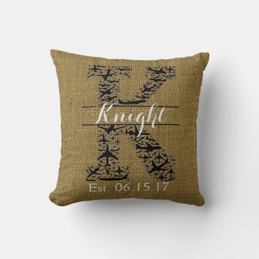 Rustic Burlap Airplane Split Monogram "K" Kussen (Voorkant)
