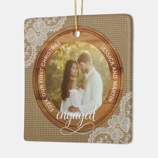 Rustic Burlap and Lace First Christmas engaged Keramisch Ornament (Links)