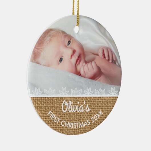 Rustic Burlap Baby's eerste Kerstmis Keramisch Ornament (Rechts)