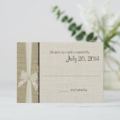 Rustic Burlap en Bow Rustic Country Reactie RSVP Kaartje (Staand voorkant)