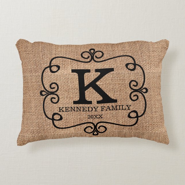 Rustic Burlap Familienaam Monogramed Accent Kussen (Voorkant)