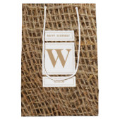 Rustic Burlap Monogram Initiaal Birthday Medium Cadeauzakje (Achterkant)