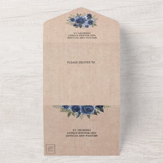 Rustic Burlap Navy Blue Floral Photo Wedding All In One Uitnodiging (Buitenkant)