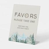 Rustic Camping Birthday Favors Sign Reclamebord Met Voetstuk (Voorkant)
