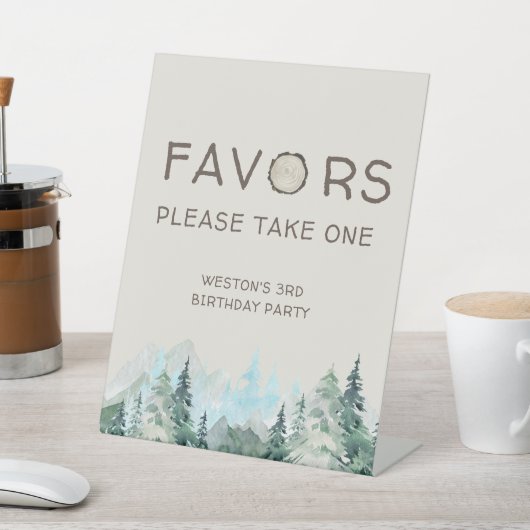 Rustic Camping Birthday Favors Sign Reclamebord Met Voetstuk (Insitu)