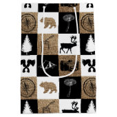 Rustic Camping Outdoor Adventure Medium Cadeauzakje (Achterkant)