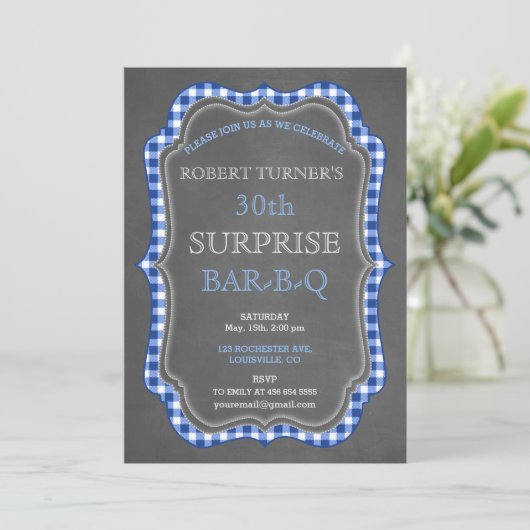 Rustic Chalk Gingham Surprise Birthday BBQ Invite Kaart (Staand voorkant)