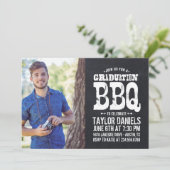 Rustic Chalkboard Afstuderen Foto BBQ Uitnodiging (Staand voorkant)