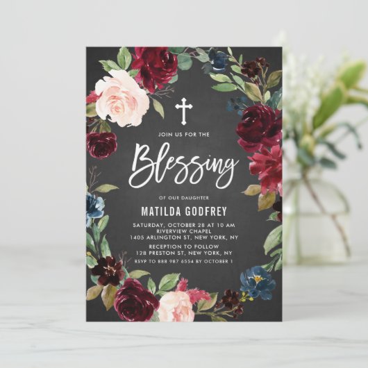 Rustic Chalkboard Burgundy Floral Wreath Blessing Kaart (Staand voorkant)