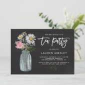 Rustic Chalkboard Daisy in Mason Jar Tea Party Kaart (Staand voorkant)