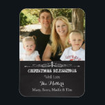 Rustic Chalkboard kerstzegelfoto Magneet<br><div class="desc">Help hen herinneren u het hele jaar door met onze rustieke Chalkboard Christmas Blessing Photo Magnet. Voeg voor het beste resultaat een horizontaal afbeelding toe. Vind meer geweldige vakantiegiften bij TheInspiredEdge.</div>