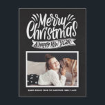 Rustic Chalkboard Merry Christmas Script Foto Feestdagenkaart<br><div class="desc">Merry Christmas and a Happy New Year! Send your foliday greetings to family and friends with this chalkboard-themed foliday postcard. It features rustic chalk typography with a vervalchalkboard background. Personalize by adding foto's,  names en berichten. This rustic Christmas postcard is available in other cardstocks.</div>