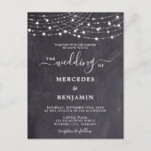 Rustic Chalkboard String Lights County Wedding Uitnodiging Briefkaart (Voorkant)
