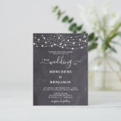 Rustic Chalkboard String Lights County Wedding Uitnodiging Briefkaart (Staand voorkant)