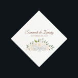 Rustic Champagne Peach Waterverf Floral Wedding Servet<br><div class="desc">Deze mooie trouwluiers hebben een eenvoudig, elegant en robuust design. De offset- of diagonaal geplaatste illustratie is zo ontworpen dat de servet rechtop leest wanneer hij onder een hoek van 45 graden wordt gehouden. Met een mooi handbeschilderd waterverf cluster van rozen, bloesems en tuingroenery in tinten van bleke champagne blush...</div>