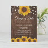 Rustic Change of Date Sunflower Lights Wedding Kaart (Staand voorkant)