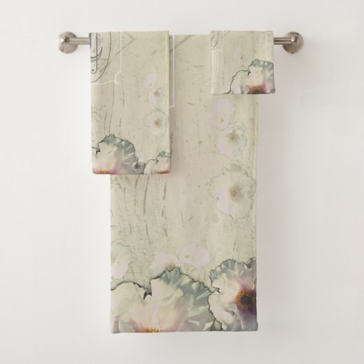 Rustic Charm Tree Peony Monogram Bad Handdoek (Insitu)
