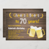 Rustic Cheers and Beers 70th Birthday Invitation Kaart (Voorkant / Achterkant)