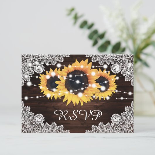 Rustic Chic Wood Lace Sunflower Wedding RSVP Kaartje (Staand voorkant)