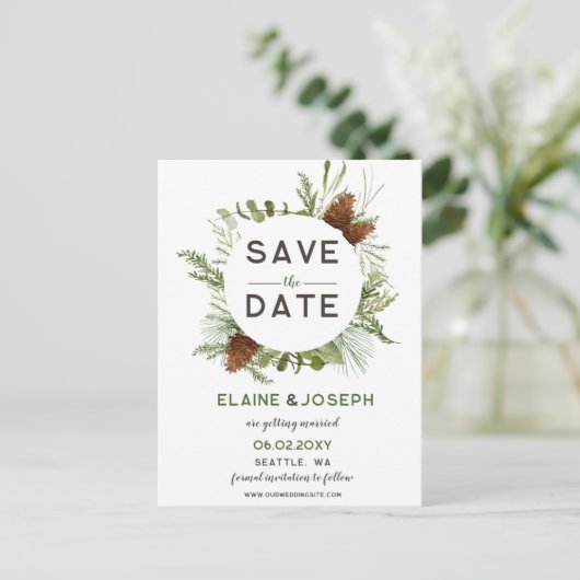 Rustic Conifer Pine cone bruiloft Opslaan Datum Aankondigingskaart (Staand voorkant)