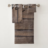 Rustic Country Barn Farmhouse Monogramme Name Bad Handdoek (Insitu)