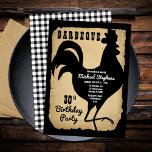 Rustic Country Chicken BBQ 30th Birthday Party Kaart<br><div class="desc">Robuuste boerderijstijl met verouderd,  verscheurd papier en zwarte en witte buffels als achtergronden voor een zwarte roster silhouette "BARBEQUE" Birthday Party design by Holiday Hearts Design (rechten voorbehouden).</div>