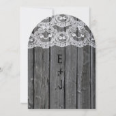 Rustic Country Lace Barn Wood Wedding Invitations Kaart (Achterkant)