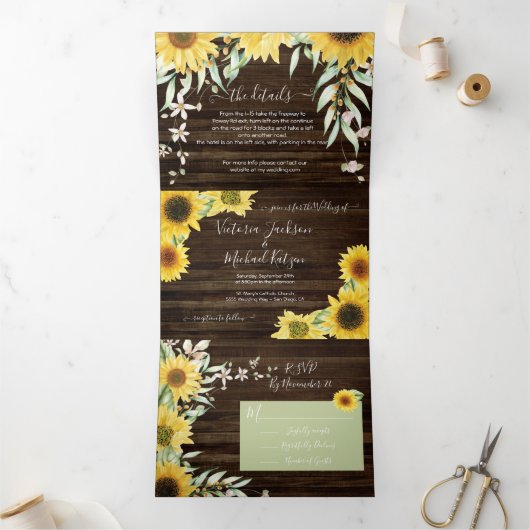 Rustic Country Sunflower Wedding Drieluik Uitnodiging (Binnen)