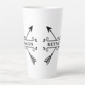 Rustic Crossed Arrows met naam ID615 Latte Mok (Voorkant)