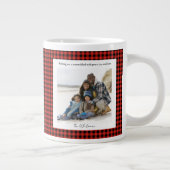 Rustic Cute Red Plaid Monogram 2 Photo Christmas Grote Koffiekop (Rechts)