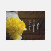 Rustic Daffodils en Barn Wood Country Weddenschap Fleece Deken (Voorkant (Horizontaal))