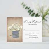 Rustic Daisies Double Hearts Wedding RSVP-kaarten RSVP Kaartje (Staand voorkant)